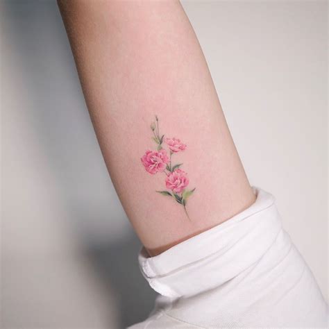 Signification Tatouage Rose Tatouage rose : signification et où le placer ?